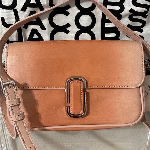 AUTHENTIC Marc Jacobs
The Leather
Shoulder Bag - Picture 13 of 13